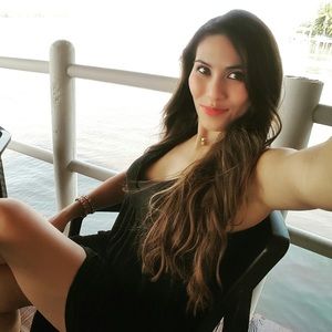 Meet your Posher, Elsy